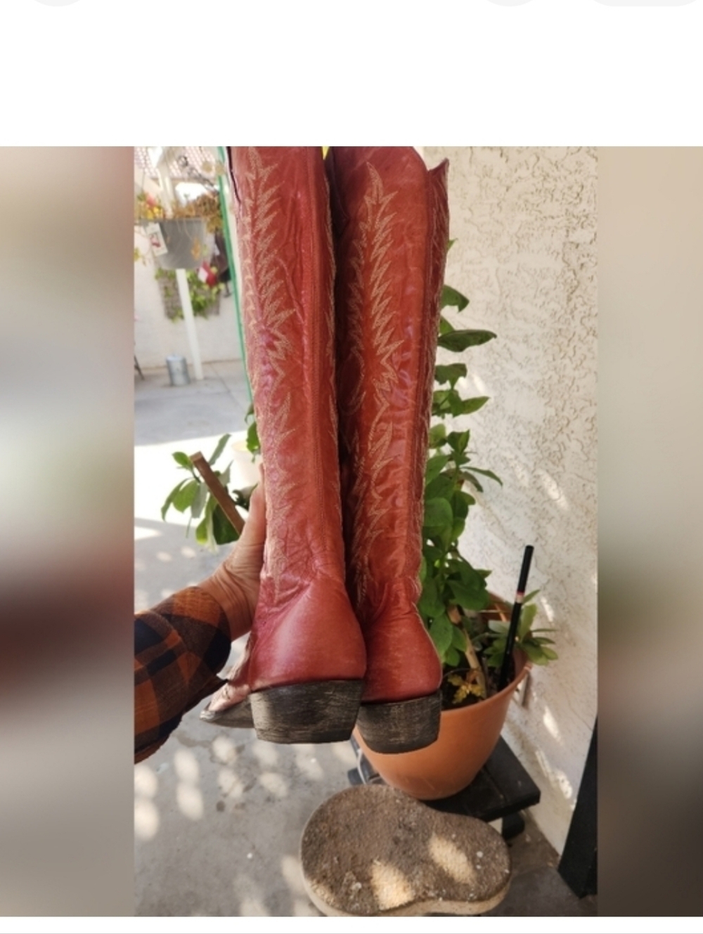 Old Gringo Tan Leather Cowboy Boots with Cream Stitching - Picture 4 of 10